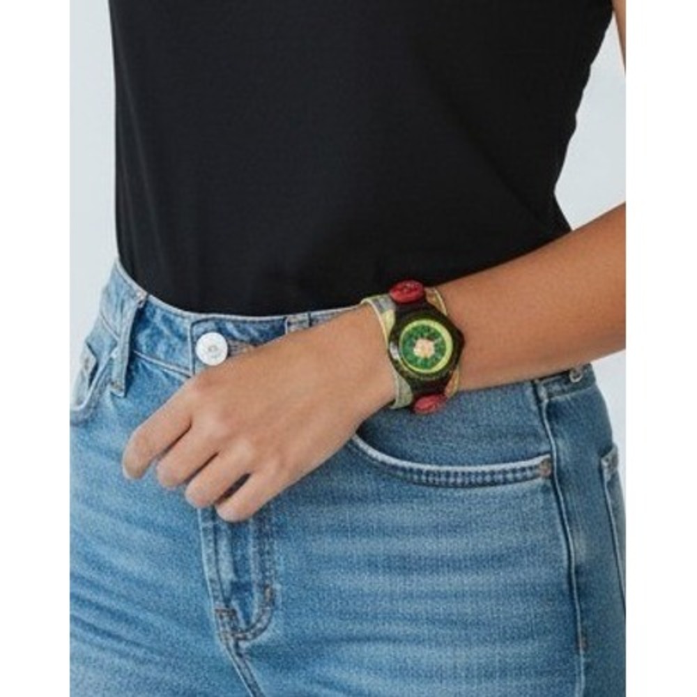 Y2K 2006" Harajuku Lovers Gwen Stefani Super Kawaii Camo Cuff Watch Red Buttons